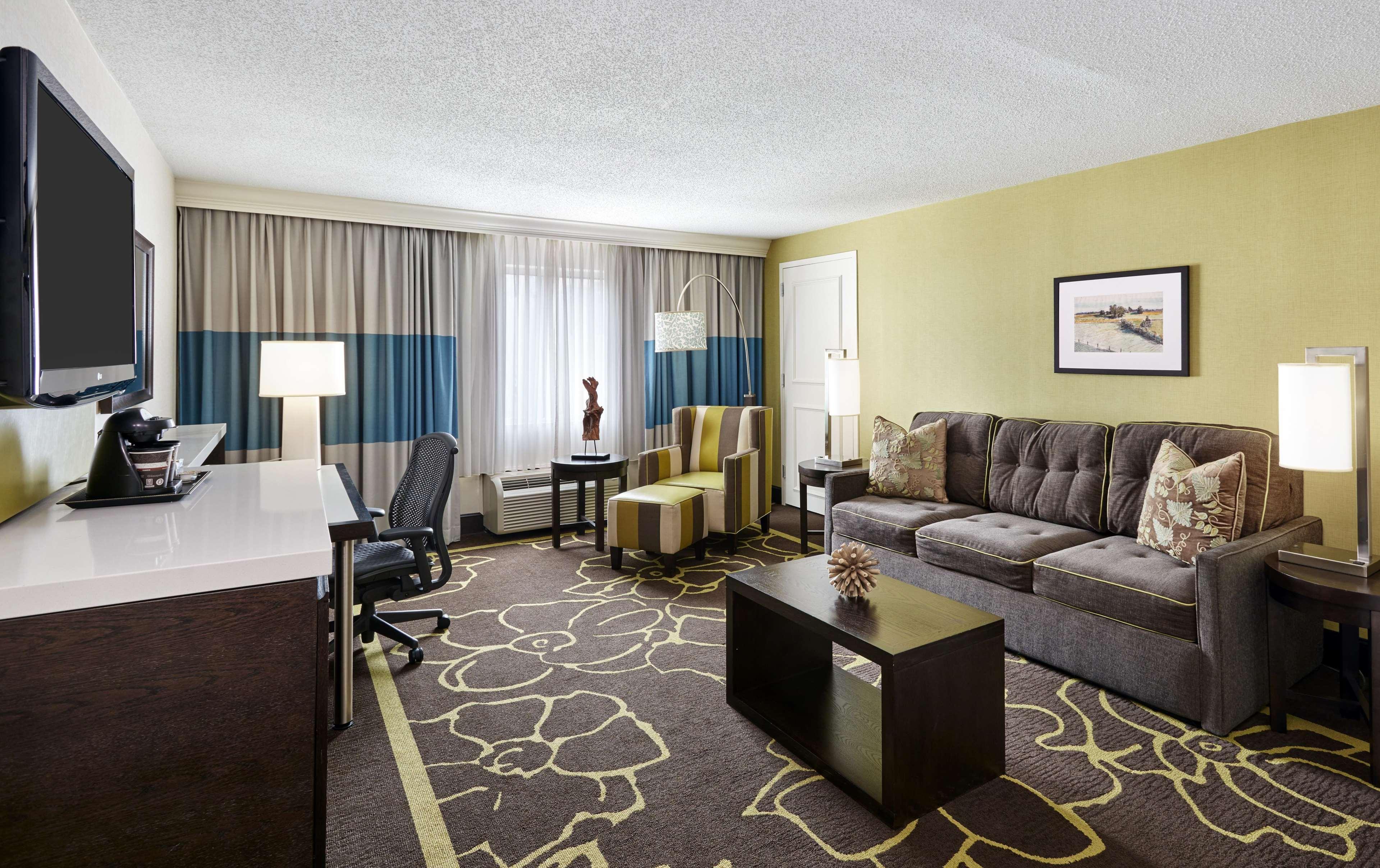 Hotel Doubletree By Hilton Charlotte Uptown Exteriér fotografie
